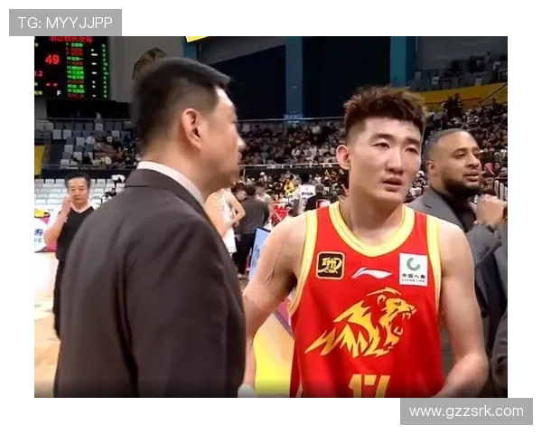 足球明星现身CBA：足球明星现身CBA赛事的影响与反响