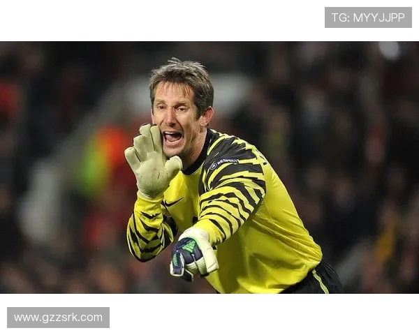 拉门斯称范德萨为偶像幸与其及舒梅切尔并肩而立